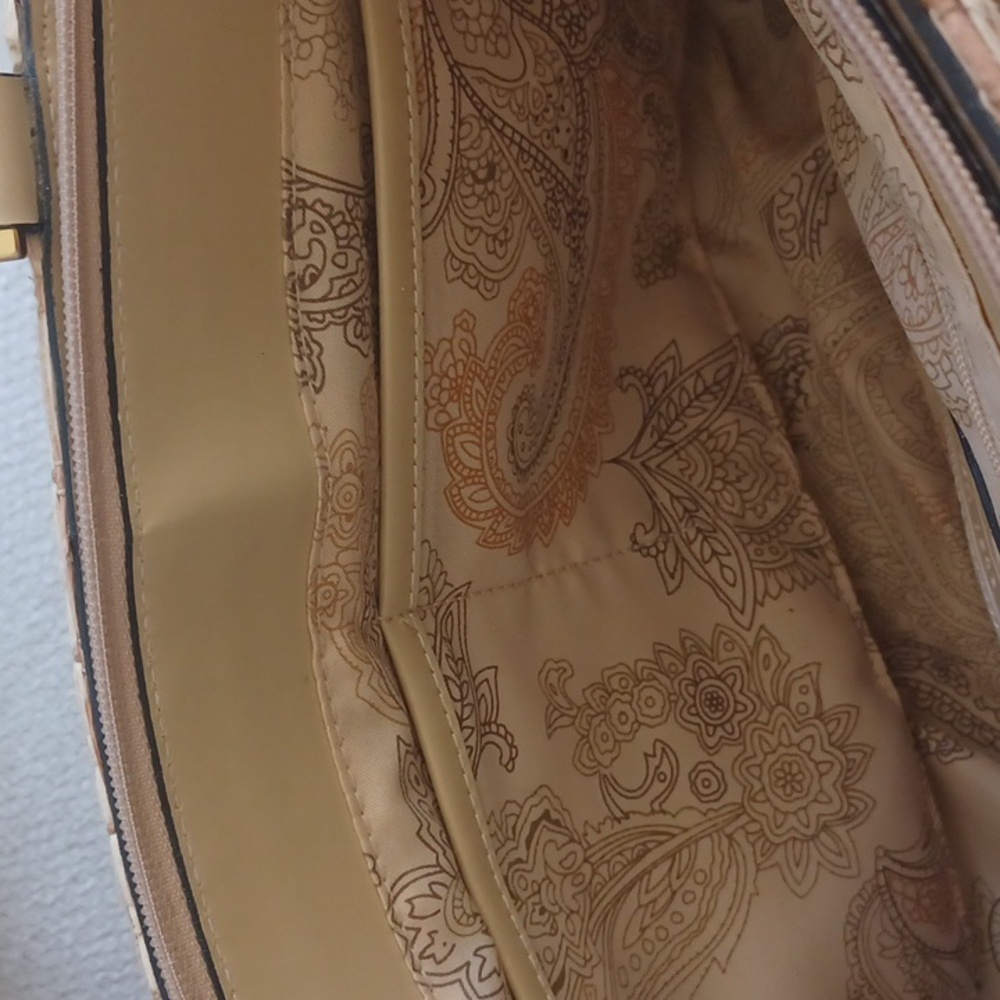 Etienne Aigner Spacious Woven Zippered Bag - Picture 14 of 16